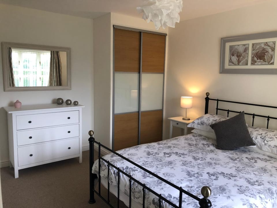 Wisteria Cottages are self catering cottages in a beautiful village location Apartment in Wales