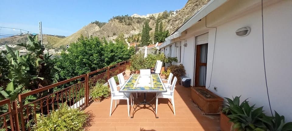 WHITE LOTUS Apartment Apartment in Taormina
