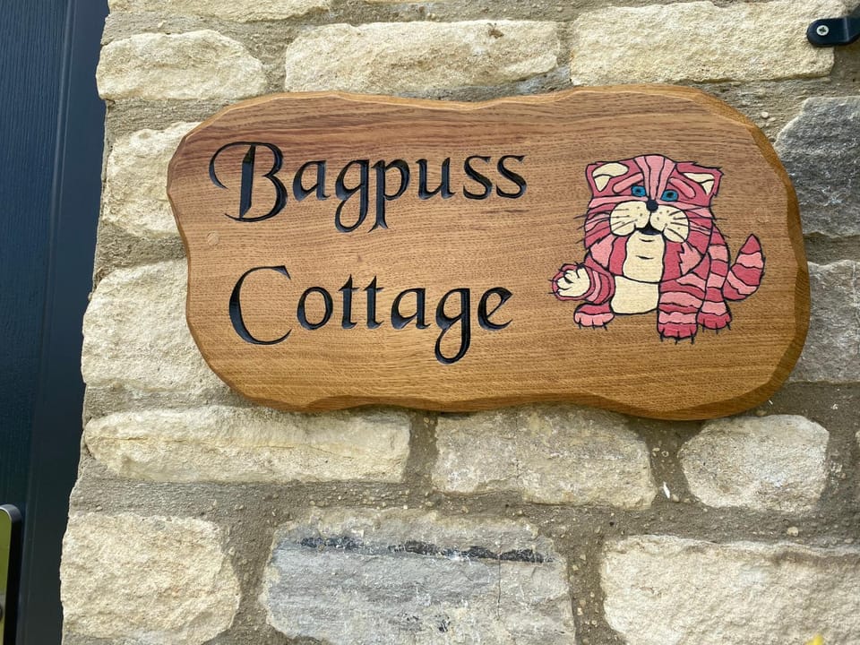 Bagpuss Cottage Stunning 2 bedroom cosy cottage House in West Oxfordshire District