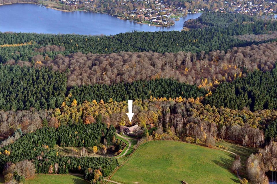 Neighbourhood, Natural landscape, Bird's eye view, Fishing, Horse-riding, Hiking, Cycling, Autumn, On site