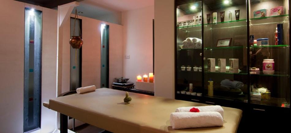 Massage, Spa and wellness centre/facilities