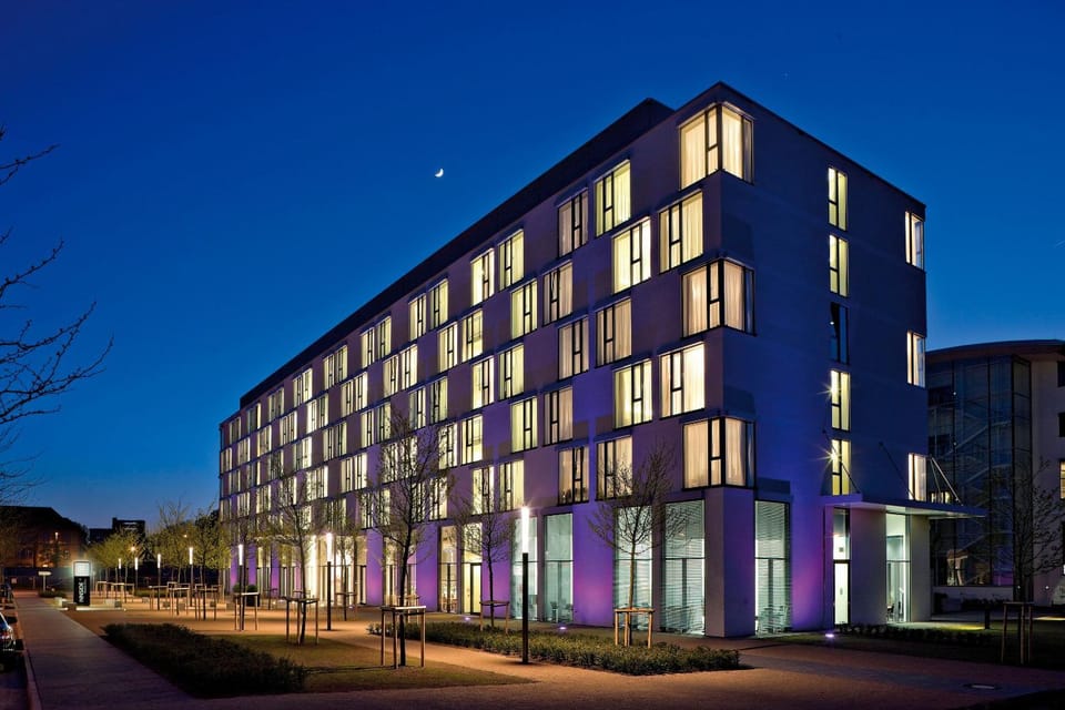 Facade/entrance, Garden, Parking