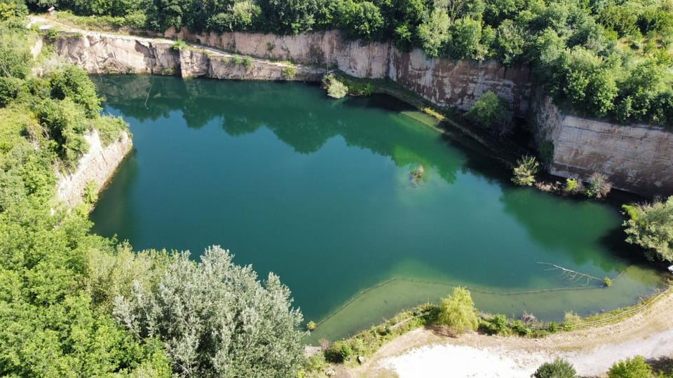 Nearby landmark, Natural landscape, Lake view