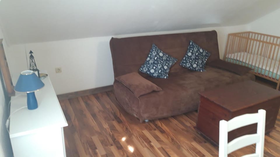 BBQ facilities, Garden, Coffee/tea facilities, Kitchen or kitchenette, Living room, Seating area