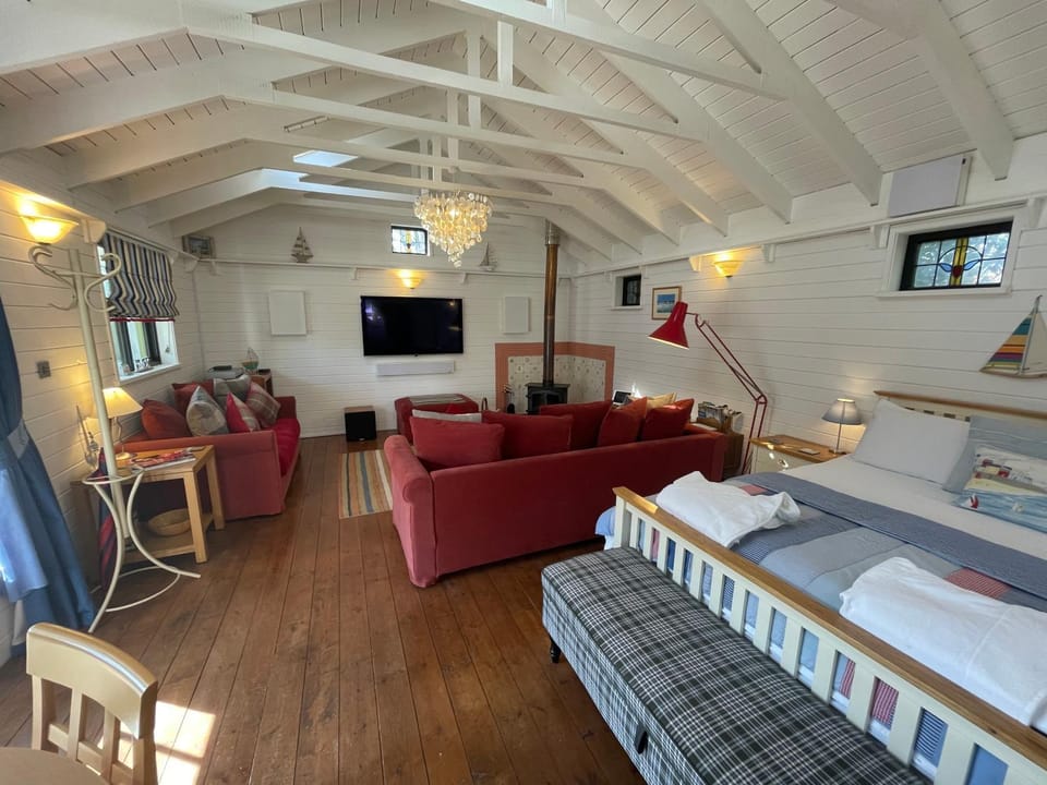 Sailaway Holiday Cottage House in Broadland District