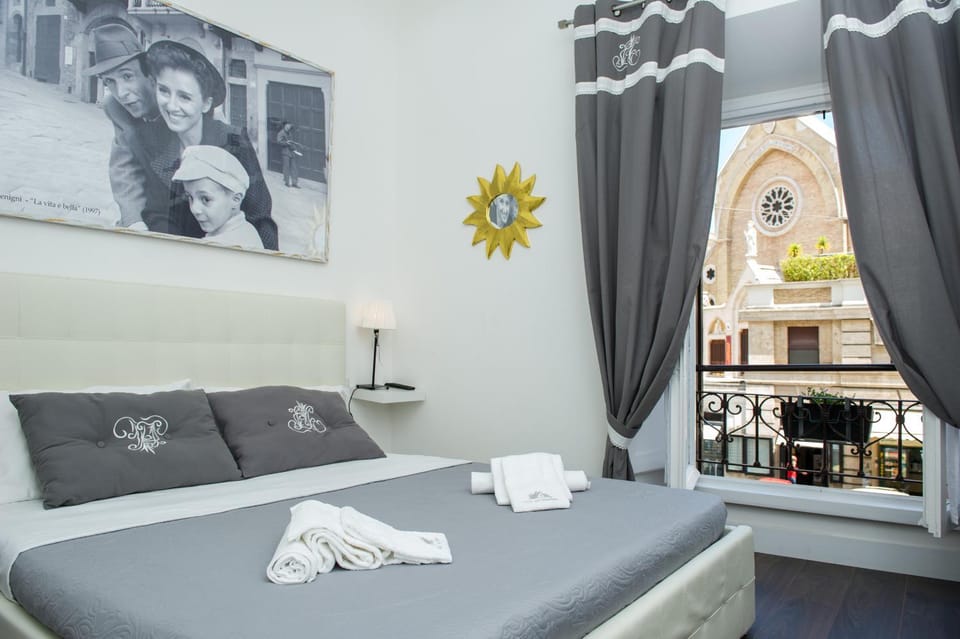 Bed, Photo of the whole room