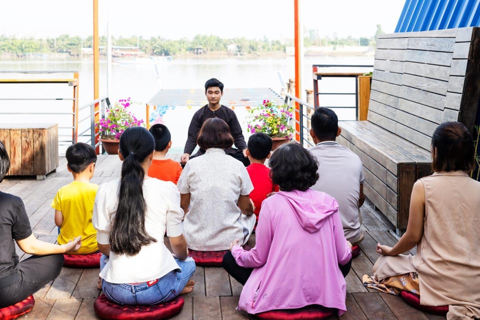 Staff, Day, People, Natural landscape, children, group of guests, Family