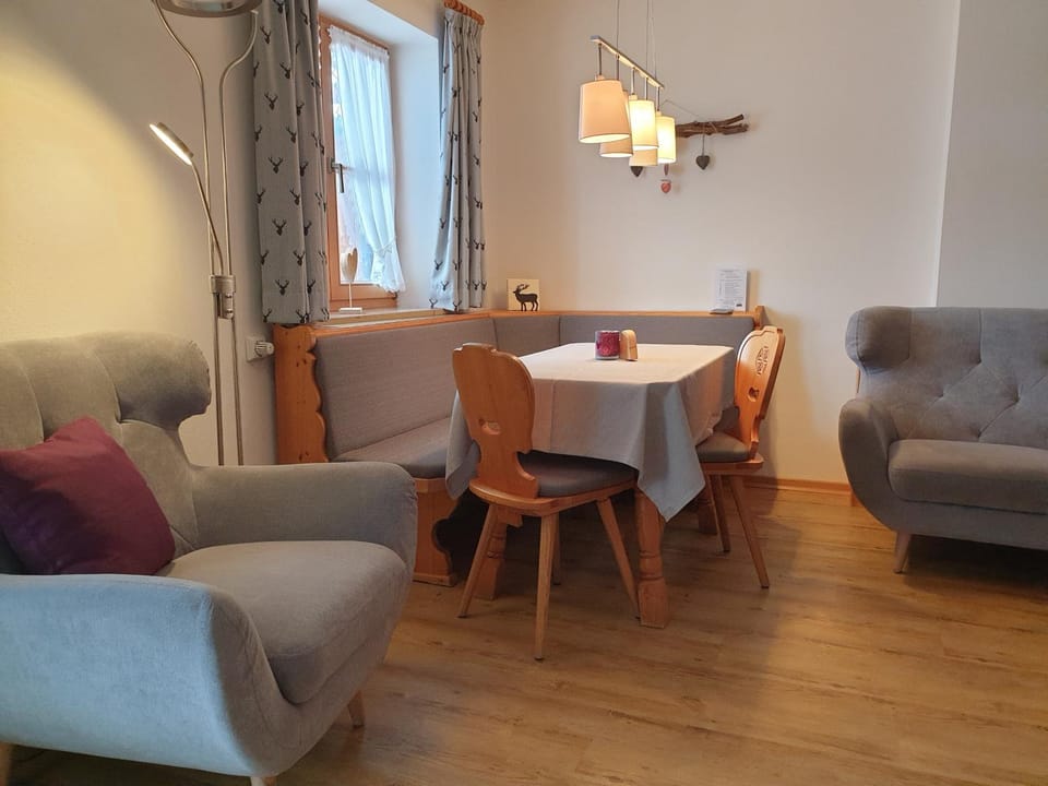 Living room, Seating area, Dining area