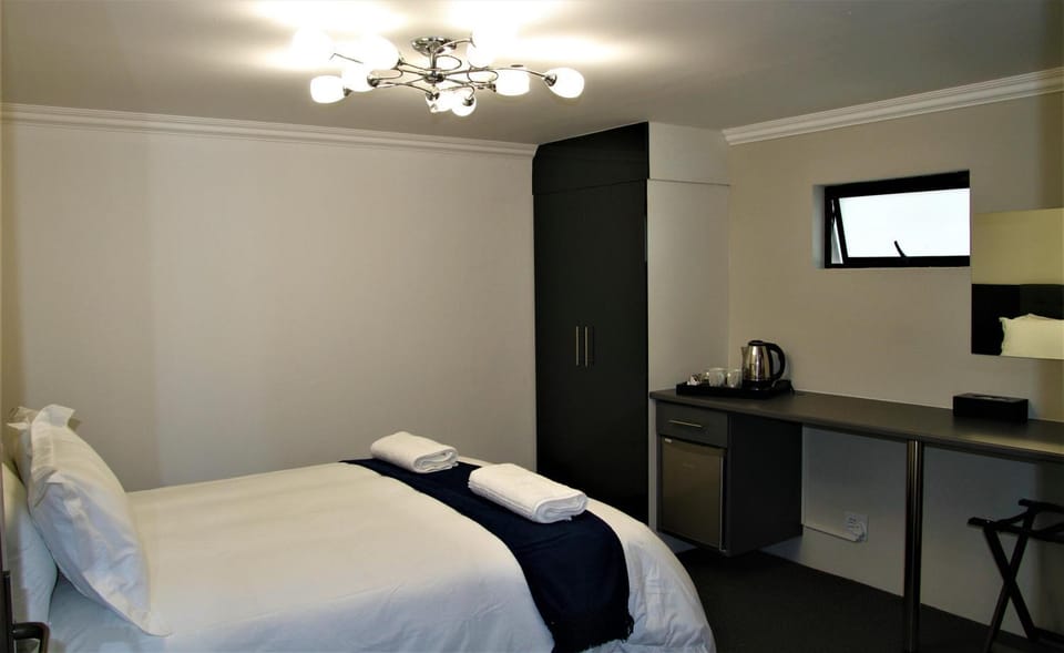 Mahem Manor Guesthouse Bed and Breakfast in Gauteng