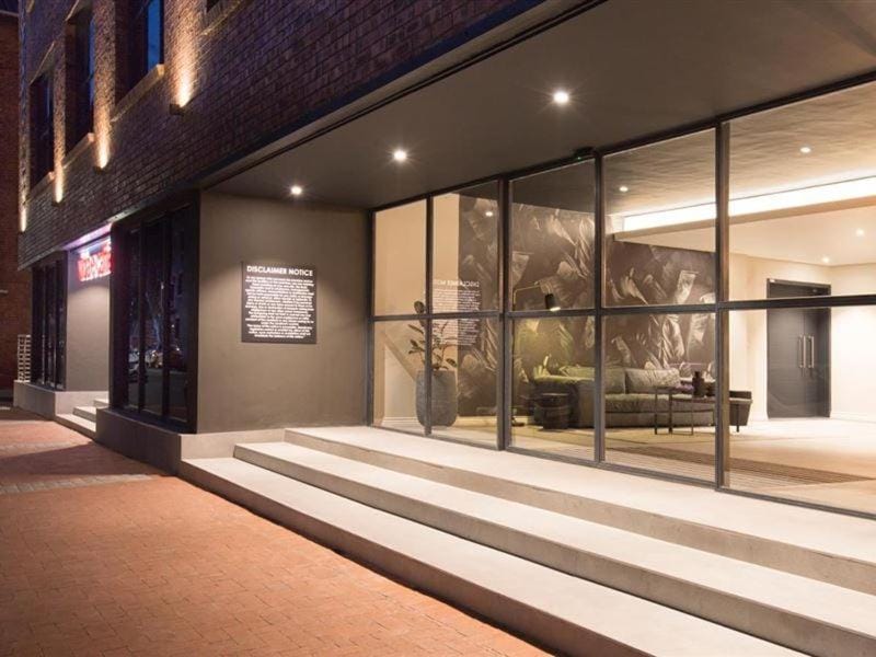 Property building, Facade/entrance