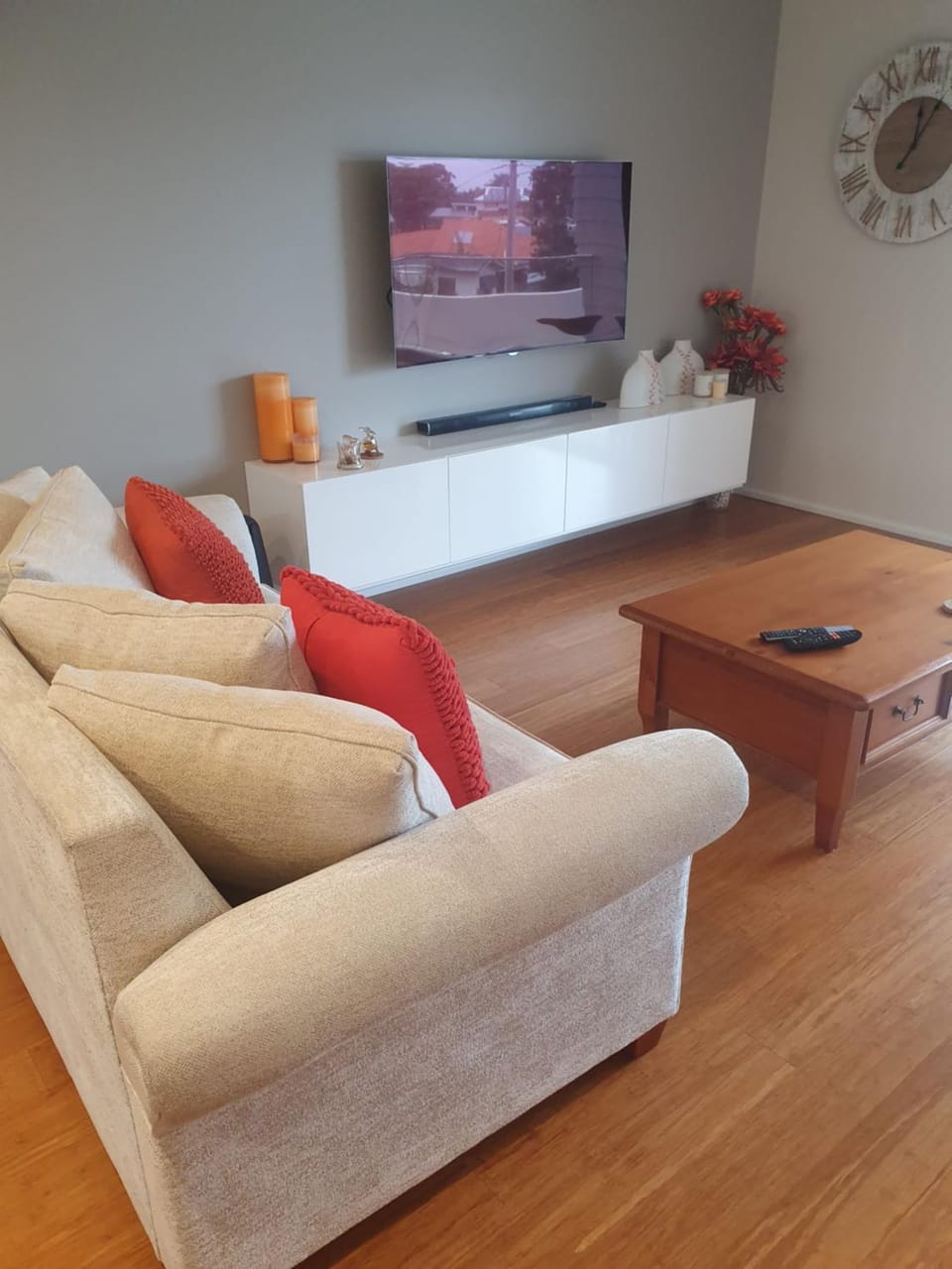 Communal lounge/ TV room, TV and multimedia, Seating area, Evening entertainment