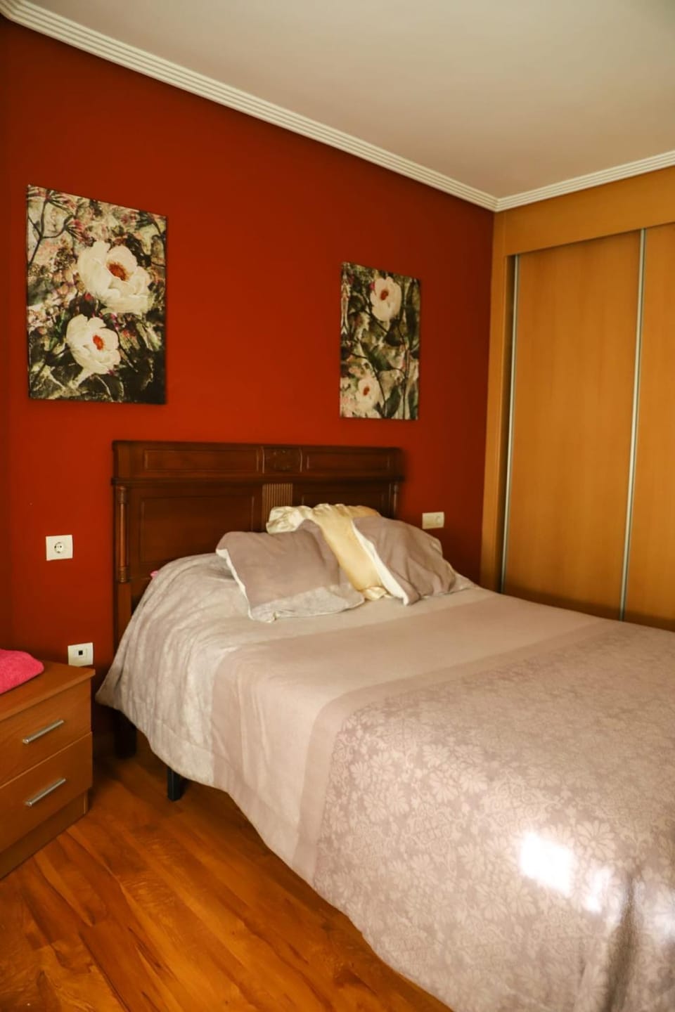 Bed, Photo of the whole room, Bedroom, wardrobe