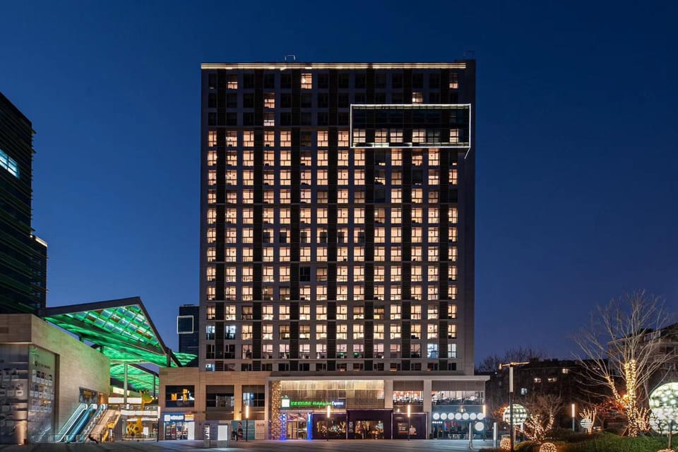 Property building, Night