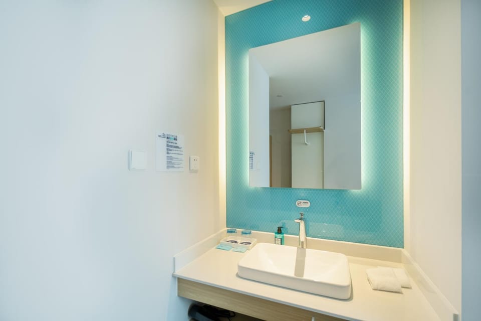 Toilet, Property building
