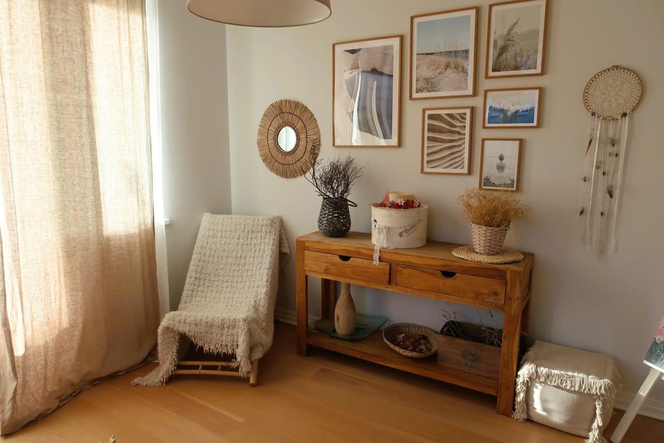 Living room, Other, Other, Other, Seating area, towels, towels