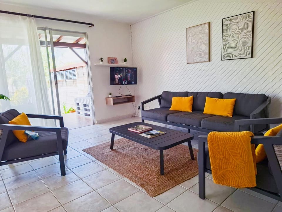 Villa Anamaya - 2 chambres climatisées, plage à pied House in Le Diamant
