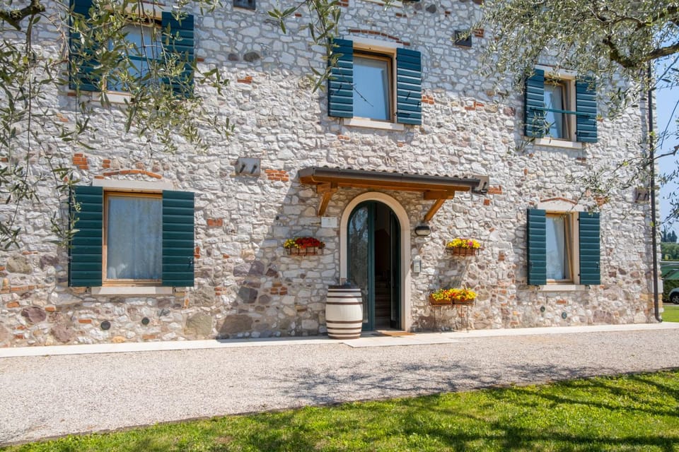Agriturismo Le Ginestre Apartment in Lake Garda