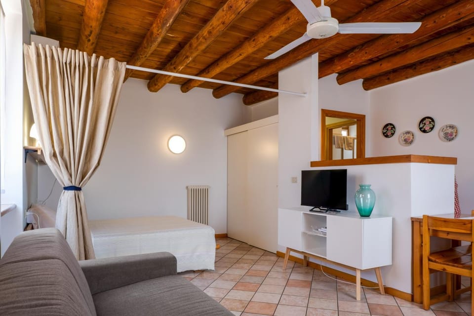 Agriturismo Le Ginestre Apartment in Lake Garda