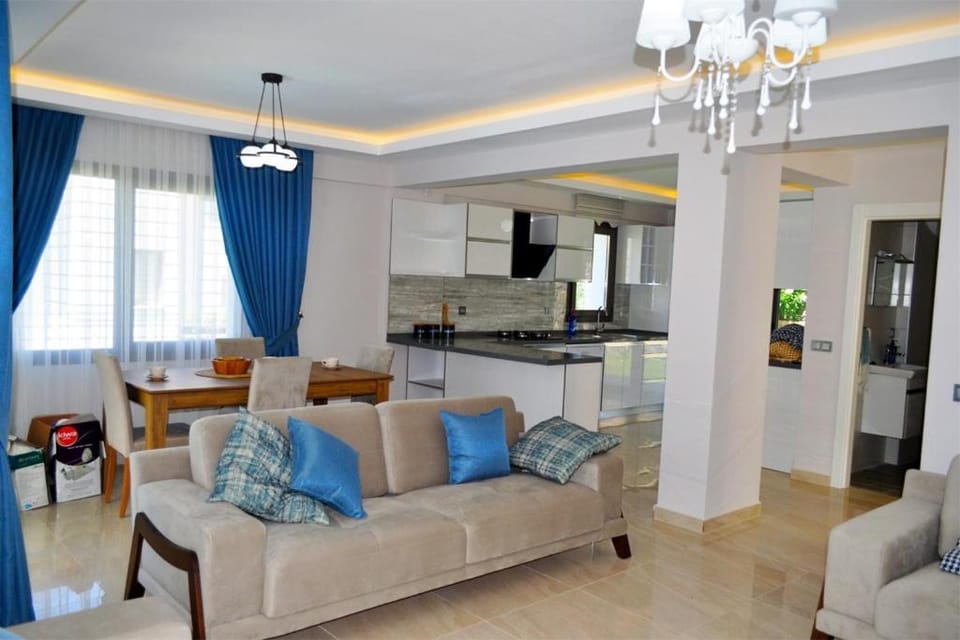 Kitchen or kitchenette, Living room, Seating area, Dining area