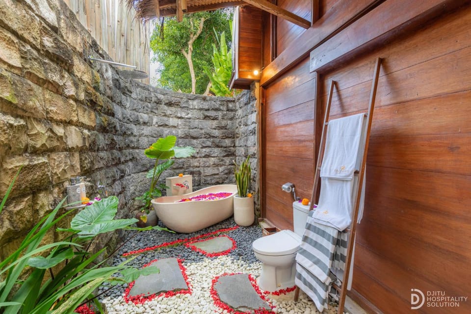 Bathroom, Bath