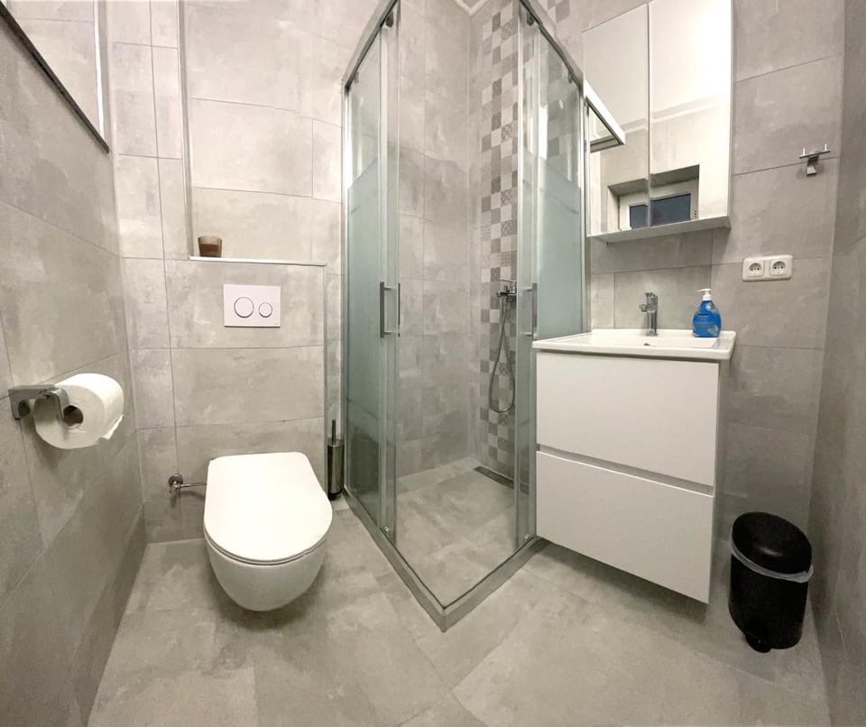 Toilet, Bathroom