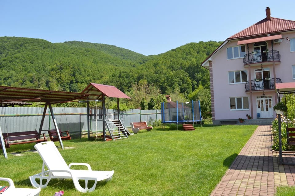 Котедж Любов Apartment in Ukraine