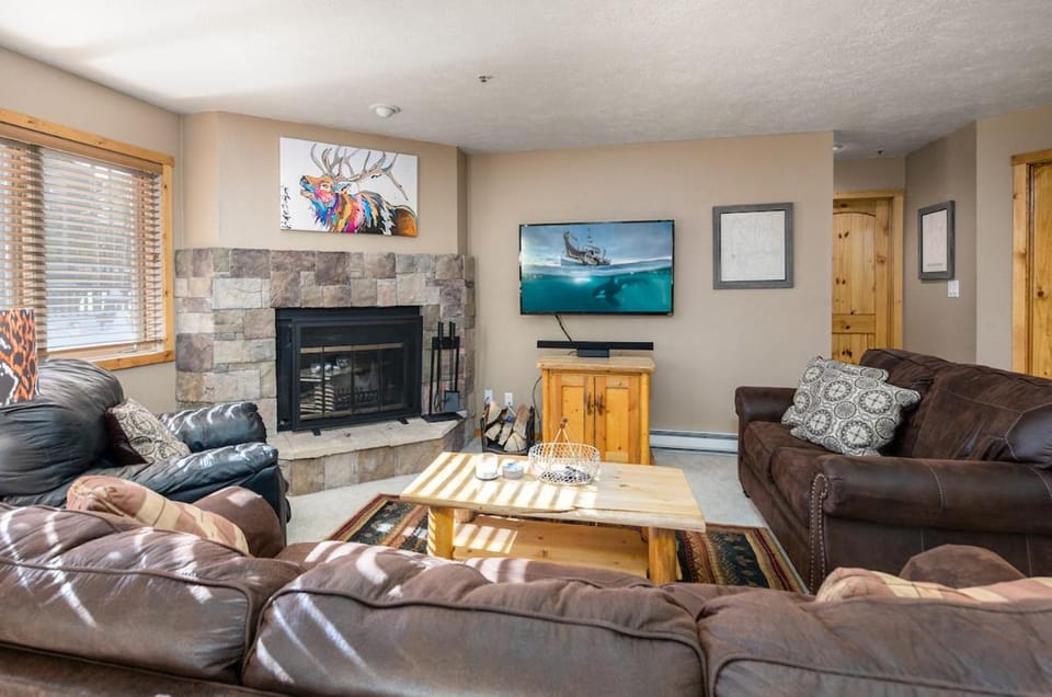 Cimarron Elk Condo: Great Downtown Location Apartment in Breckenridge