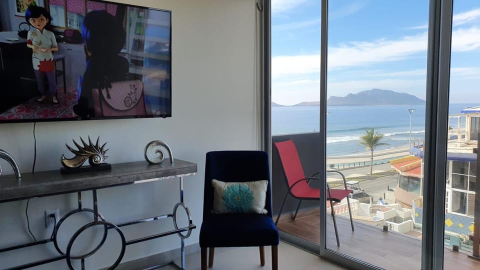 Departamento en malecon Portico Beach Apartment in Mazatlan