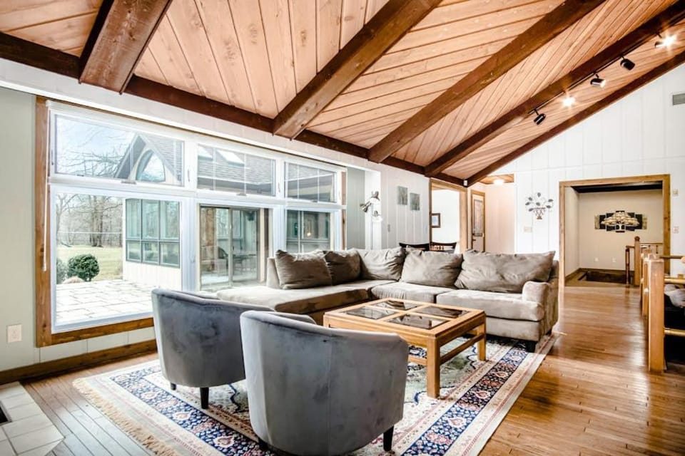 Harbor Country Family Lodge House in Michigan