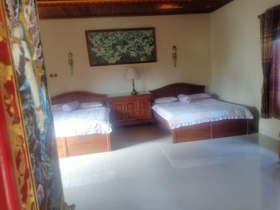 Puri Agung Inn Bed and Breakfast in Selat