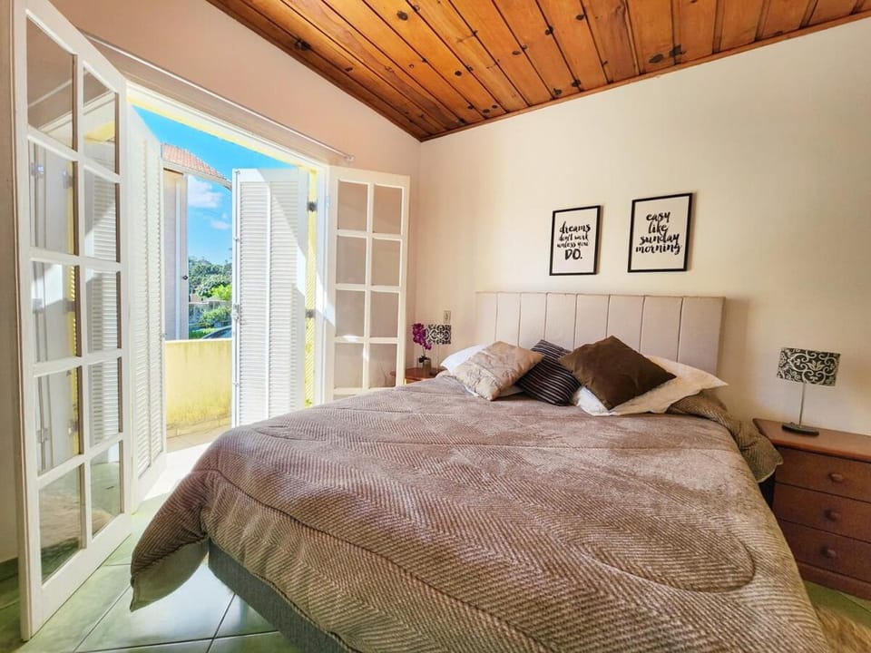 Vila 01 - Perfeito para casal, ótima localização Apartment in Campos do Jordão