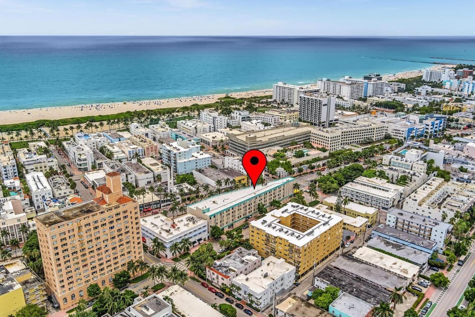 Beach, Sea view, Location