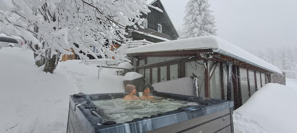Hot Spring Bath, Hot Tub, Spa and wellness centre/facilities