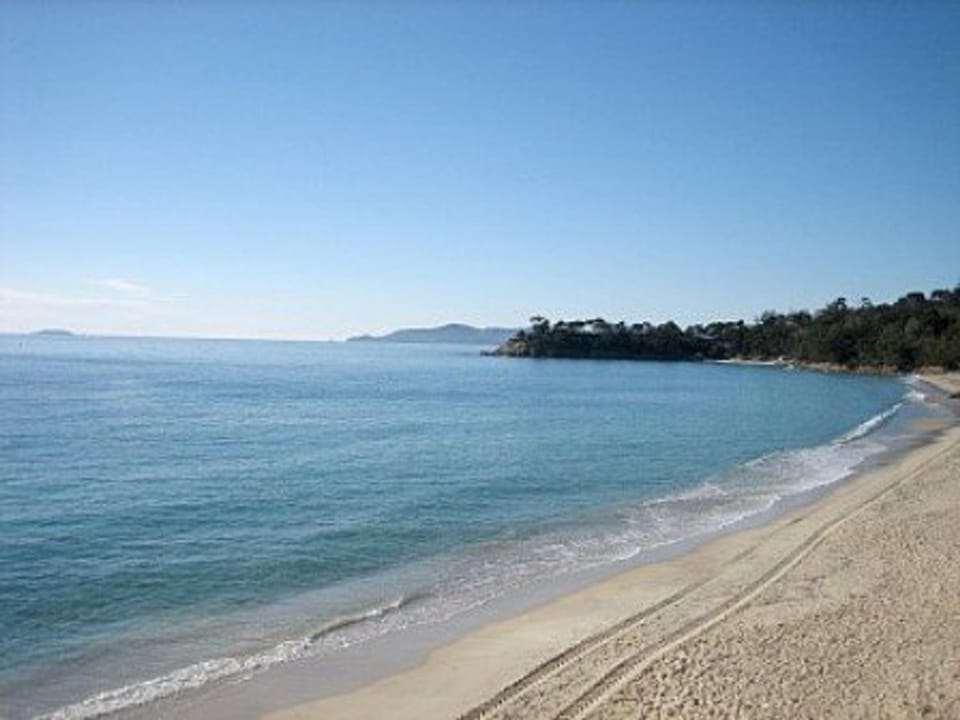 Studio sur plage Cavalière avec terrasse, 1er étage, 2 couchages - FR-1-251-80 Apartment in Le Lavandou