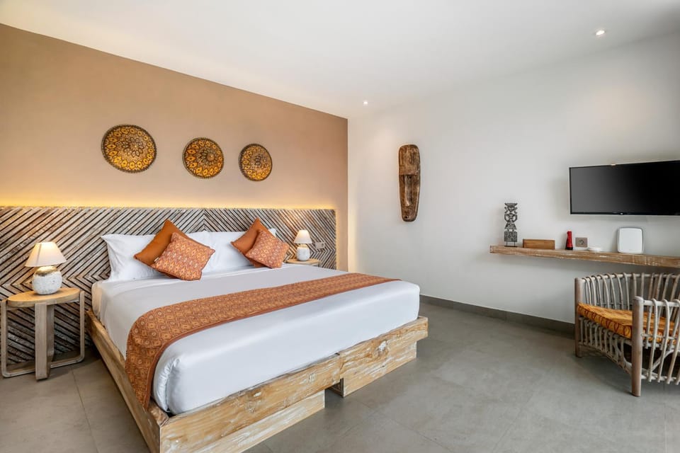 Bed, TV and multimedia, Bedroom