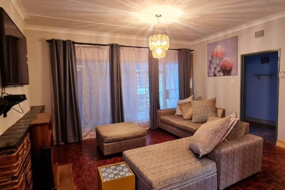 Casa Bianco: Affordable luxury - Self Catering House House in Gauteng