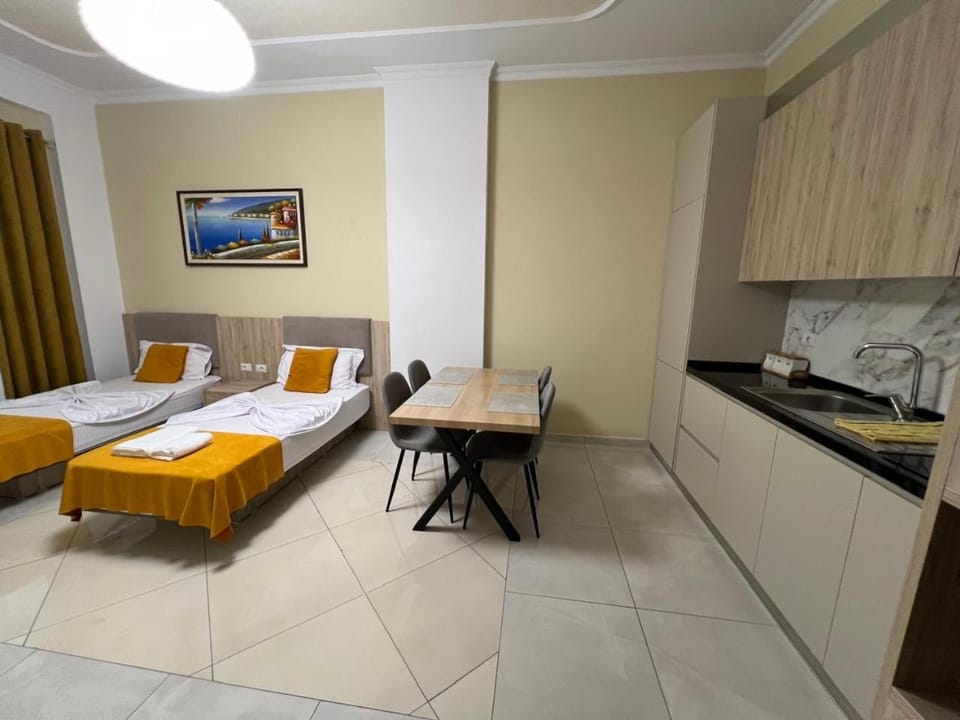 Bed, Seating area, Dining area