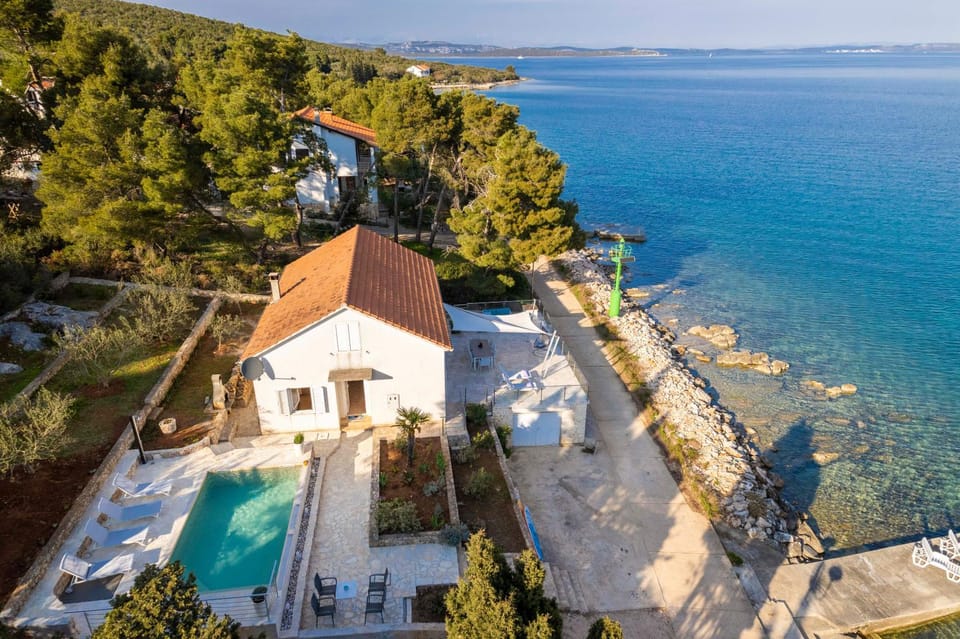 Property building, Bird's eye view