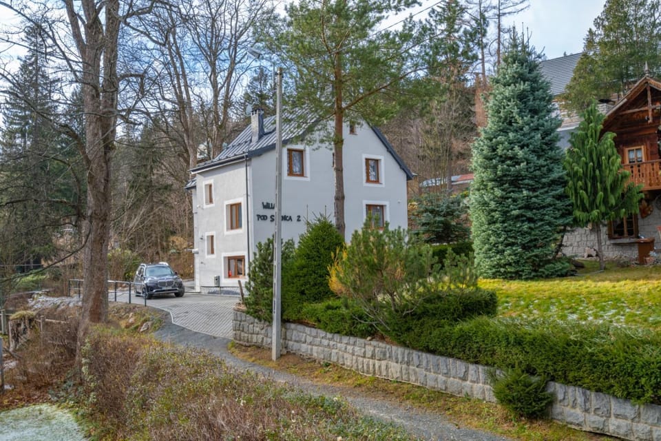Willa pod Szrenicą 2 Bed and Breakfast in Lower Silesian Voivodeship