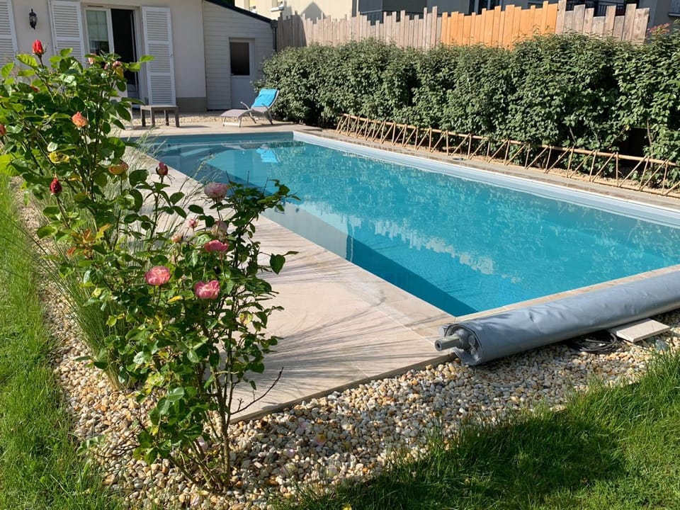Garden, Swimming pool