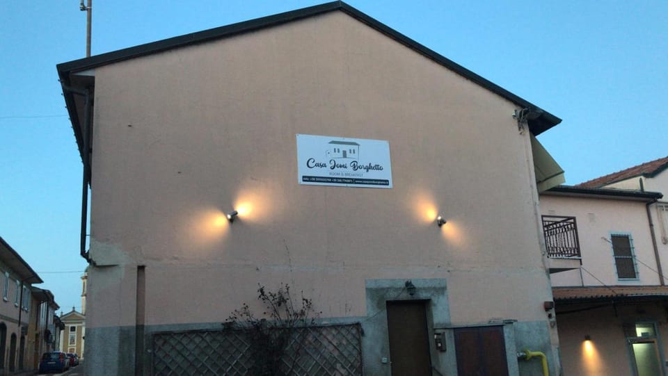 Casa Jomi b&b Borghetto Lodigiano Bed and Breakfast in Lombardy