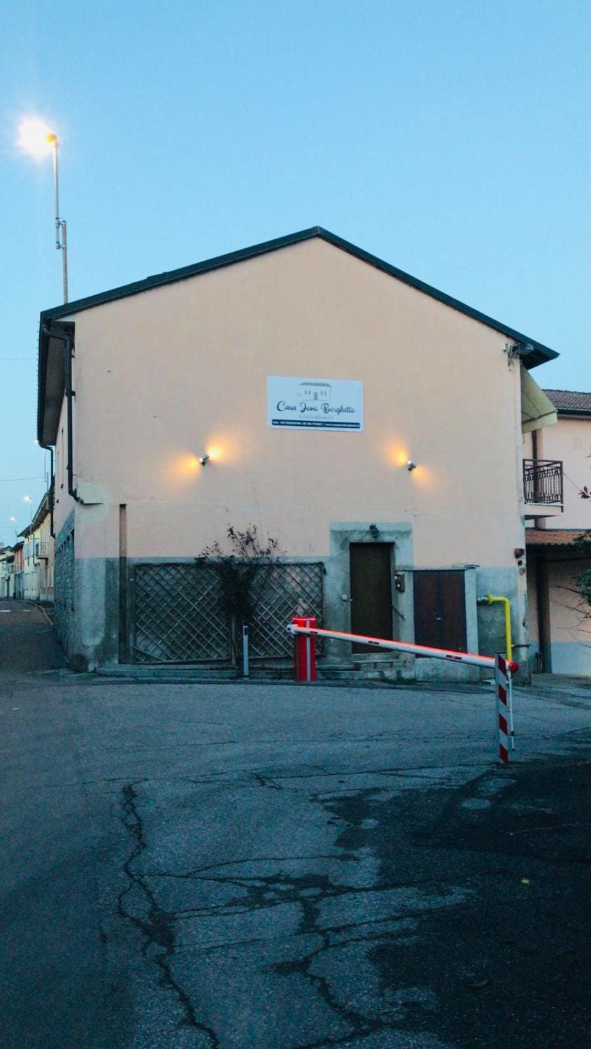 Casa Jomi b&b Borghetto Lodigiano Bed and Breakfast in Lombardy