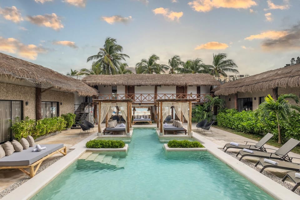 Property building, Day, Natural landscape, Garden, Garden view, Pool view, Swimming pool, sunbed