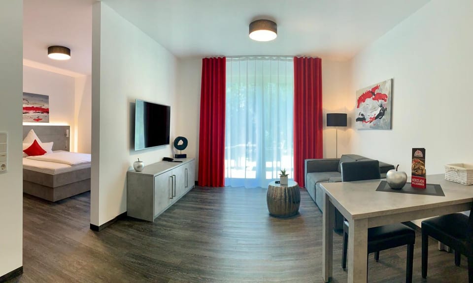 Bed, TV and multimedia, Living room, Photo of the whole room, Seating area, Dining area, Bedroom