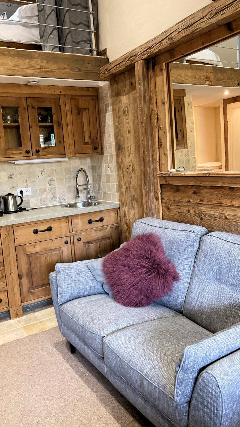 Lounge or bar