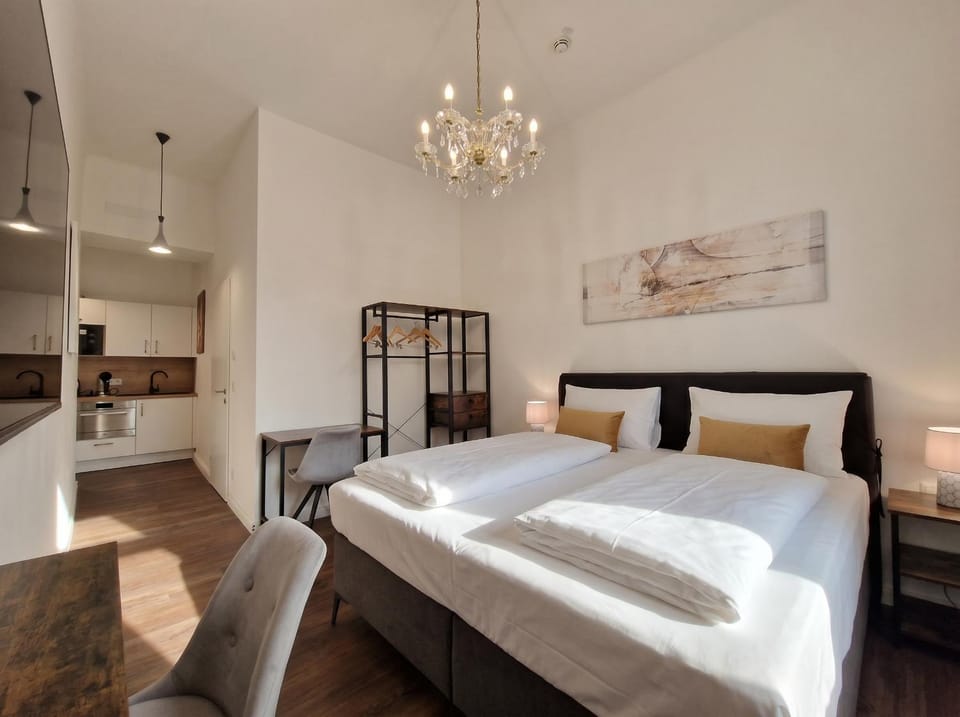 Bed, Kitchen or kitchenette