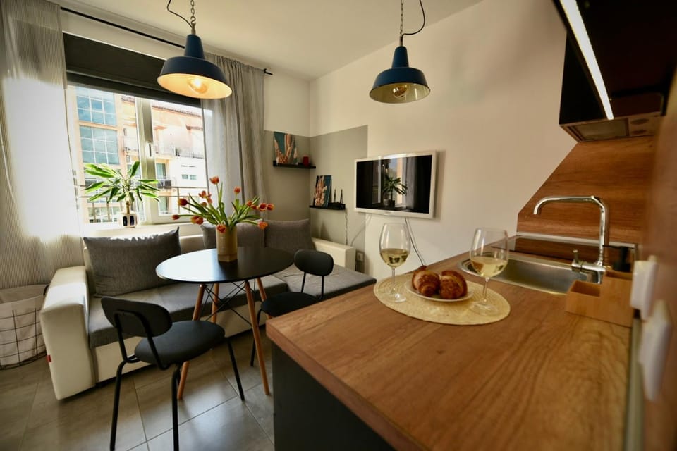 Kitchen or kitchenette, Living room, Dining area