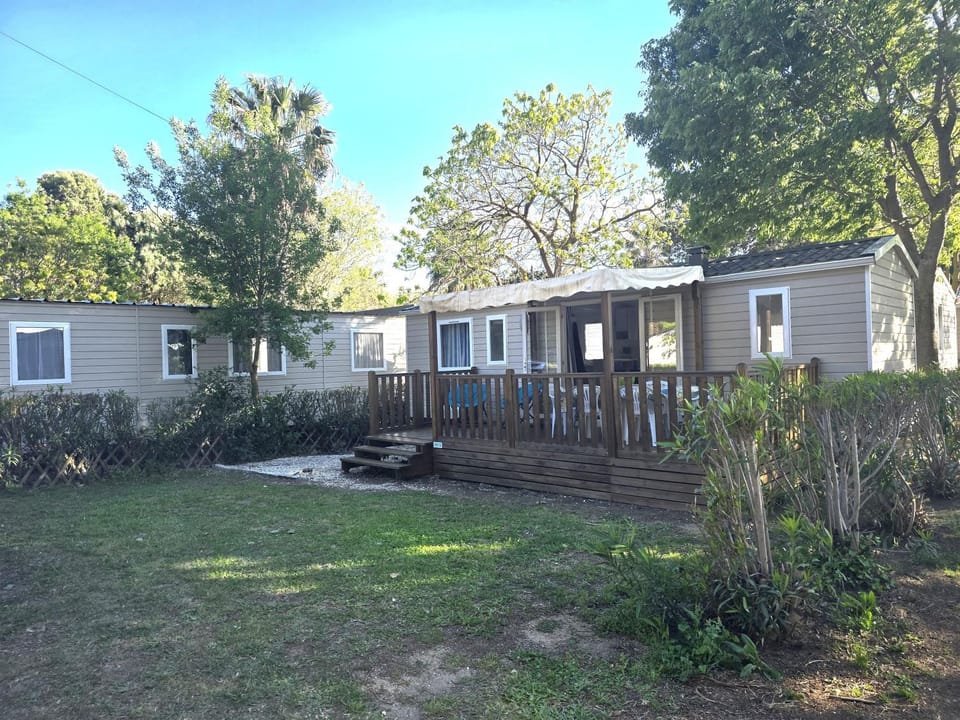 MOBIL HOME 6 personnes TOUT CONFORT Campground/ 
RV Resort in Saint-Cyprien