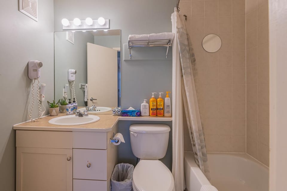Shower, Bathroom, Bath, towels