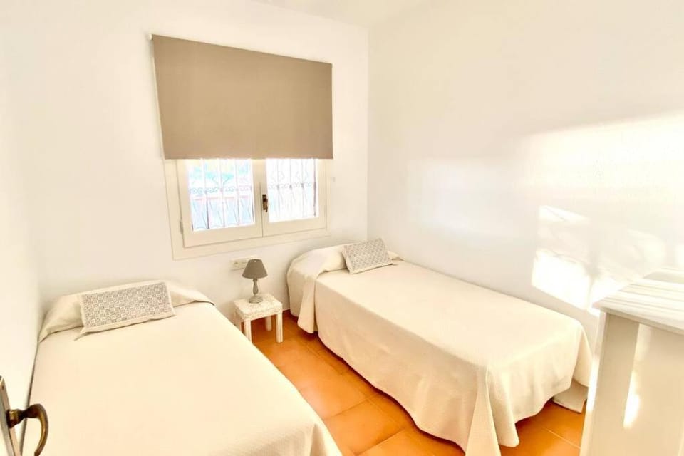 Casa de Mont-roig delante de la playa House in Costa Daurada